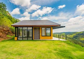 Casa em condomínio fechado com 3 quartos à venda na estrada do fagundes, 1, pedro do rio, petrópolis, 204 m2 por r$ 1.590.000