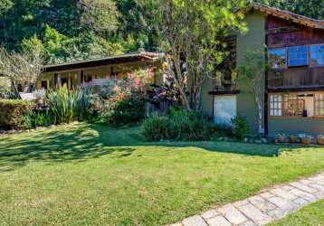 Casa em condomínio fechado com 5 quartos à venda na estrada do horto, km10, araras, petrópolis por r$ 5.900.000