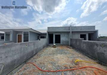 Linda casa geminada em construção na guarda do tabuleiro