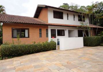 Casa à venda com 4 suítes 542 m² por r$ 1.800.000 -  embu das artes/sp