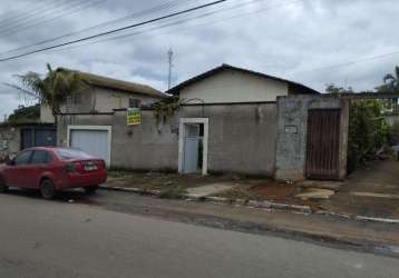 Vendo casa na av.rio branco,  dois quartos com 1 suíte, área tipo l, setor colonial sul, aparecida