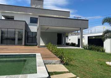 Vendo sobrado de alto padrão  com 4 suite, sala pé direito duplo, área gourmet e piscina com cascat