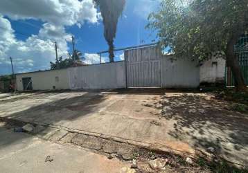 Casa com 3 quartos para alugar na avenida w 3, papillon park, aparecida de goiânia, 130 m2 por r$ 1.900 por ano