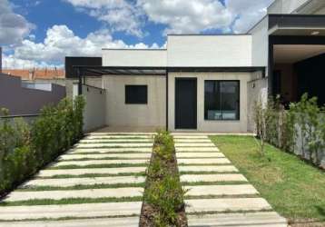 Excelente casa térrea em sorocaba no condomínio residencial villggio ipanema i