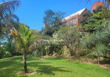 Linda casa em estilo toscano no bosque da ribeira