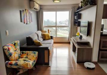 Apartamento semimobiliado com dois dormitórios e suíte no villagio iguatemi