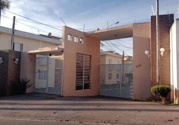 Casa condomínio fechado zona industrial ( com renda)