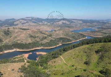 Vista panorâmica para as montanhas: lote de 1.000m² em cenário excepcional