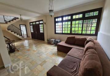 Casa com 6 quartos à venda na rua josé batista rosa, 84, trindade, florianópolis, 280 m2 por r$ 1.960.000