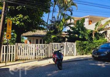 Casa com 3 quartos à venda na rua joão pacheco da costa, 634, lagoa da conceição, florianópolis, 164 m2 por r$ 1.250.000