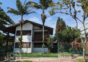 Casa com 6 quartos à venda na rua professor adriano mosimann, 176, trindade, florianópolis, 327 m2 por r$ 1.990.000