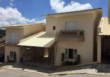 Casa não-geminada [semi-acabada] em condominio villaregio fechado.