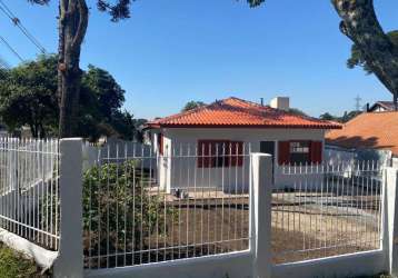 Casa comercial com 3 salas para alugar no santa cândida, curitiba  por r$ 2.500