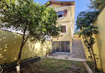 Casa tipo  para venda com 3 quartos, 207m²