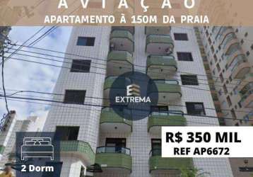 Apartamento à 150m da praia com 2 dormitórios à venda, por r$ 350.000 - aviação - praia grande/sp