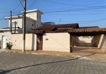 Casa exuberante no cooperi - guaratinguetá sp