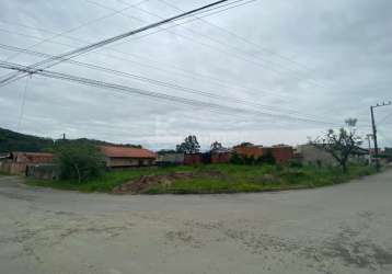 Terreno com 690m² a venda em penha