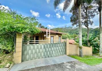 Casa linear à venda na cidade de teresópolis rj