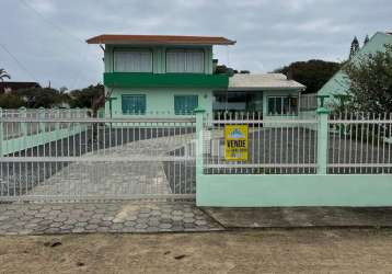 Casa com 4 quartos à venda na avenida claudiomiro vizoto, 779, praia do ervino, são francisco do sul por r$ 620.000