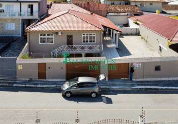 Casa com 3 dormitorios em barreiros, são josé/sc