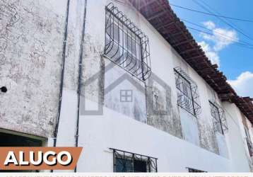 Alugo apartamento com 2 quartos no bairro nova metrópole.