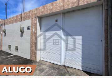 Alugo casa com 2 quartos no bairro curicaca