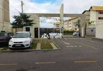 Vendo  apto padrão de 2/4 de 4º andar em condomínio fechado com completa infra e