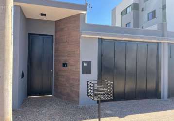 Casa com 3 quartos, suíte com closet, churrasqueira no bairro bem viver em uberlândia!!!