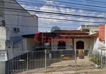 Vende-se | casa térrea | centro.