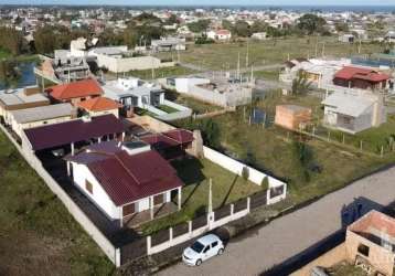 Casa com piscina e  mobiliada, brilhamares 800m da beira mar