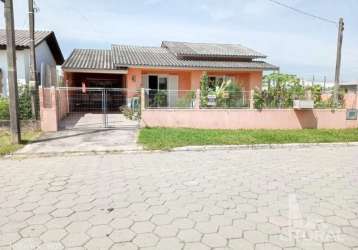 Casa no centro de balneário gaivota