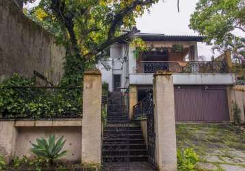 Casa com 4 dormitórios à venda, 525 m² por r$ 1.000.000 - são francisco - niterói/rj