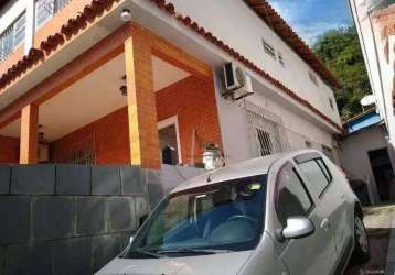 Casa com 4 dormitórios à venda, 210 m² por r$ 480.000,00 - cubango - niterói/rj