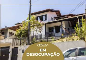 Casa com 3 quartos à venda na rua bom jardim, 274, fortaleza, blumenau, 200 m2 por r$ 560.000