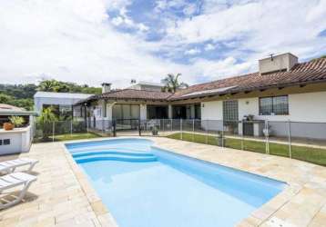 Casa com 3 quartos à venda na rua igarapé, 319, garcia, blumenau, 388 m2 por r$ 1.650.000