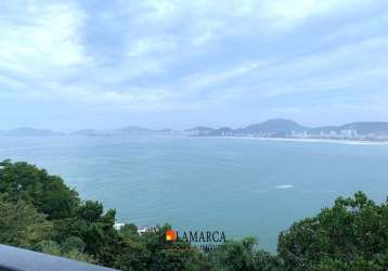 Casa no guarujá com vista ao mar