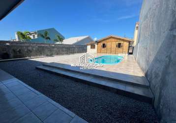 Casa com piscina em pontal do paraná