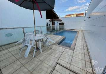 Casa colina de laranjeiras, 3 quartos 2 suites, piscina e churraqueira, 3 vagas de garagem