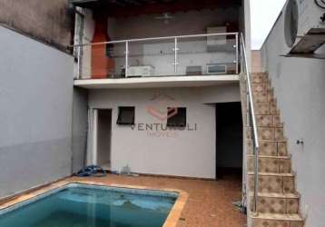 Casa a 3 dormitórios com piscina aquecida