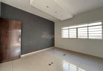 Casa comercial com 8 salas para alugar na avenida dos estudantes, vila aeroporto, são josé do rio preto, 230 m2 por r$ 5.000