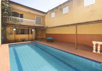 Excelente casa tipo  para venda com 3 quartos, 380m²