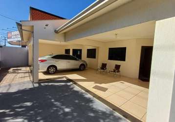 Versátil casa tipo  para venda com 3 quartos, 229.92m²