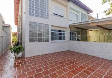 Excelente casa tipo  para venda com 3 quartos, 151m²