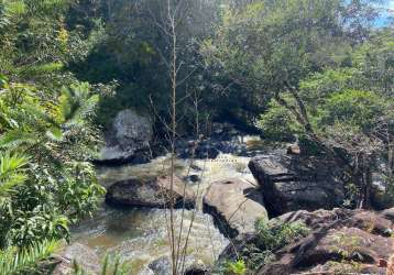 Belissima chacara com cachoeira