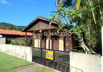 Casa em condomínio fechado com 4 quartos à venda na rua ilhabela, 695, praia da lagoinha, ubatuba por r$ 1.600.000