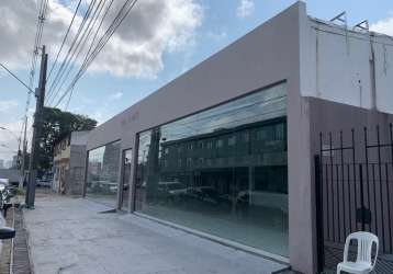 Alugo prédio comercial