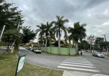 Casa de esquina com piscina 6 dormitórios no jardim esplanada