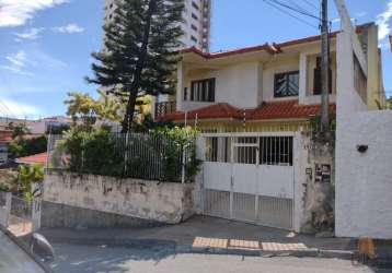 Casa com 4 quartos à venda na adao shmidt, 1100, barreiros, são josé, 321 m2 por r$ 1.800.000