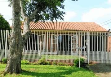 Casa com 5 quartos à venda na rua fernando de souza costa, 704, fazendinha, curitiba, 320 m2 por r$ 650.000