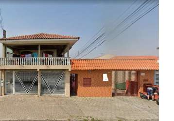Casa com 3 quartos à venda na rua niterói, 376, cajuru, curitiba, 180 m2 por r$ 600.000